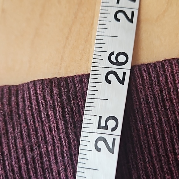 GAP Womens V Neck Sweater SZ LARGE Fall Burgandy - Picture 8 of 8